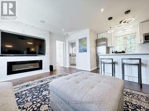 253 Carlton Rd, Markham, ON - Indoor With Fireplace