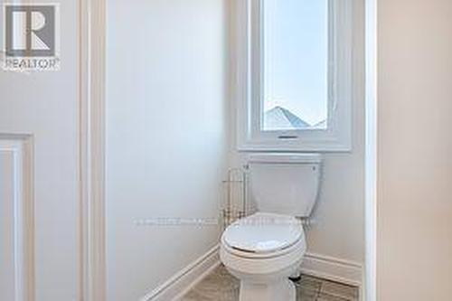 159 Sutherland Ave, Bradford West Gwillimbury, ON - Indoor Photo Showing Bathroom
