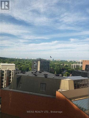 #1309 -1 Yorkville Ave, Toronto, ON - Outdoor With View