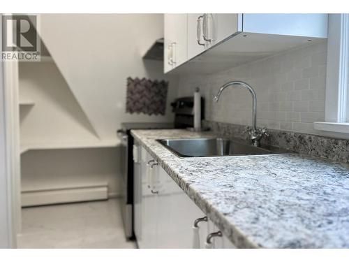 1560 Bay  Avenue, Trail, BC - Indoor Photo Showing Kitchen