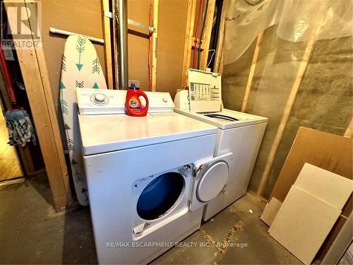 312 East 45Th Street, Hamilton, ON - Indoor Photo Showing Laundry Room