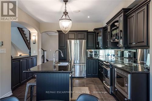 #7 -64 Mcgrath Crt, Hamilton, ON - Indoor Photo Showing Kitchen With Upgraded Kitchen