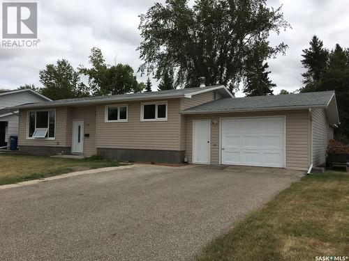 1129 Kaposvar Drive, Esterhazy, SK - Outdoor