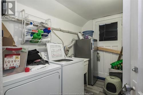 1482-1484 Langlois Avenue, Windsor, ON - Indoor Photo Showing Laundry Room