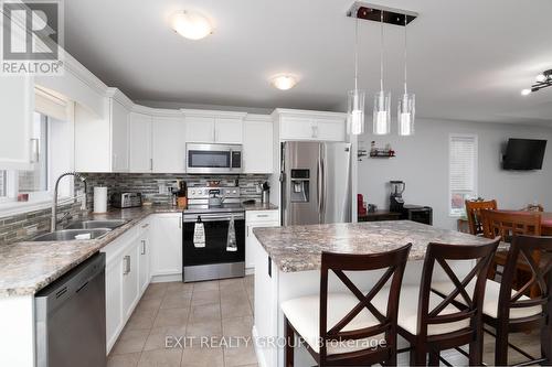 72 Aspen Drive, Quinte West, ON - Indoor Photo Showing Kitchen With Double Sink With Upgraded Kitchen