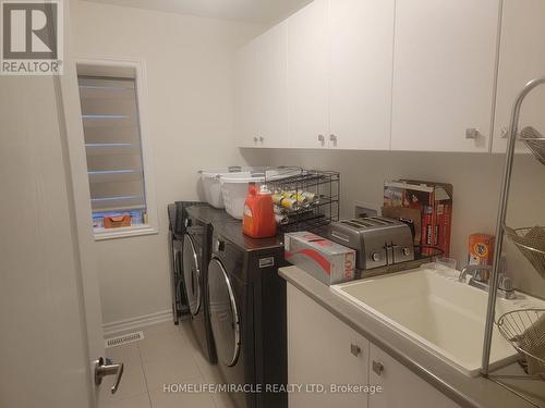 46 Wainwright Drive, Brampton, ON - Indoor Photo Showing Laundry Room