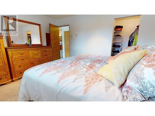 2454 Leisure Road, Blind Bay, BC - Indoor Photo Showing Bedroom
