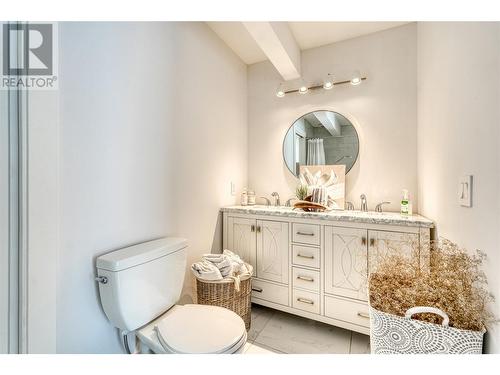 5113 Caldwell Street, Summerland, BC - Indoor Photo Showing Bathroom