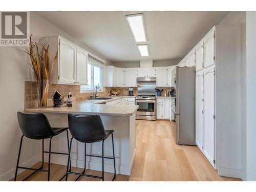 5788 L&A Road, Vernon, BC - Indoor Photo Showing Kitchen
