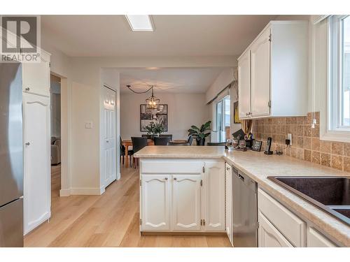5788 L&A Road, Vernon, BC - Indoor Photo Showing Kitchen