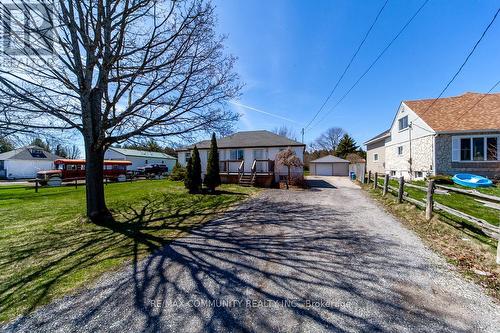 2414 Holt Rd, Clarington, ON - Outdoor