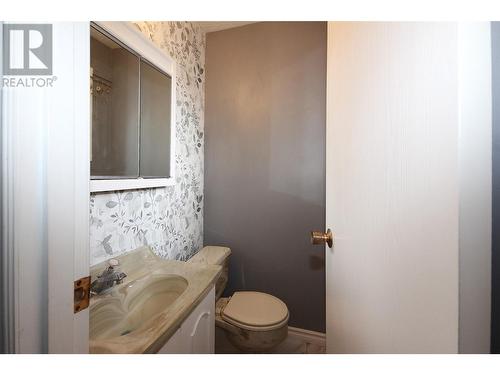 1609 113 Avenue, Dawson Creek, BC - Indoor Photo Showing Bathroom