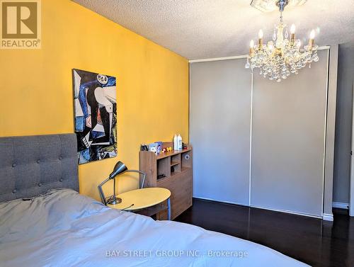 912 Janette St N, Newmarket, ON - Indoor Photo Showing Bedroom
