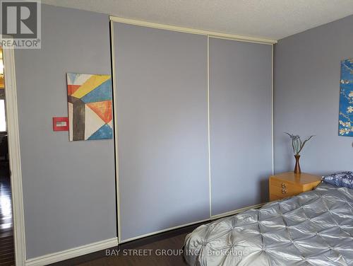 912 Janette Street N, Newmarket, ON - Indoor Photo Showing Bedroom