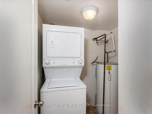 1-41 Coulter St, Barrie, ON - Indoor Photo Showing Laundry Room