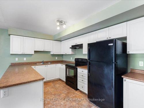 1-41 Coulter St, Barrie, ON - Indoor Photo Showing Kitchen