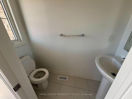 41 Lincoln Dr, Belleville, ON - Indoor Photo Showing Bathroom