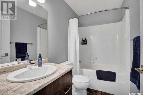 307 Labine Crescent, Saskatoon, SK - Indoor Photo Showing Bathroom