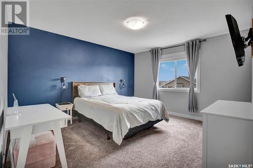 307 Labine Crescent, Saskatoon, SK - Indoor Photo Showing Bedroom