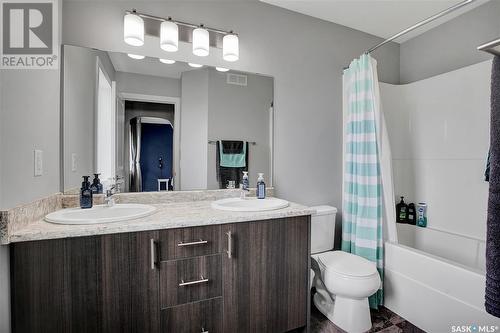 307 Labine Crescent, Saskatoon, SK - Indoor Photo Showing Bathroom