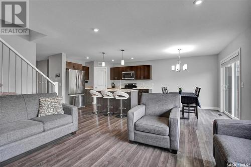 307 Labine Crescent, Saskatoon, SK - Indoor Photo Showing Living Room