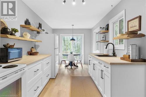 126 Old Mill Road, Georgian Bluffs, ON - Indoor Photo Showing Kitchen