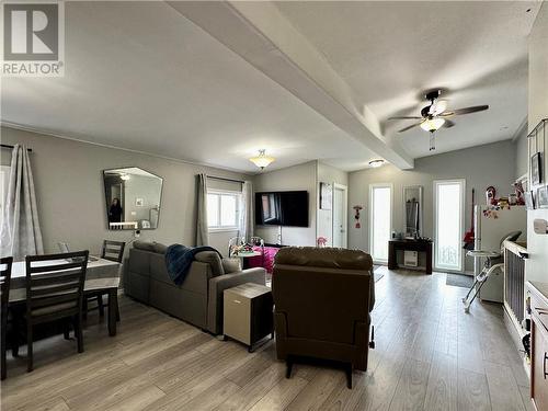 275 Whittaker Street, Sudbury, ON - Indoor Photo Showing Living Room