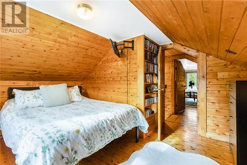 208 20Th Sideroad, Tehkummah, Manitoulin Island, ON - Indoor Photo Showing Bedroom