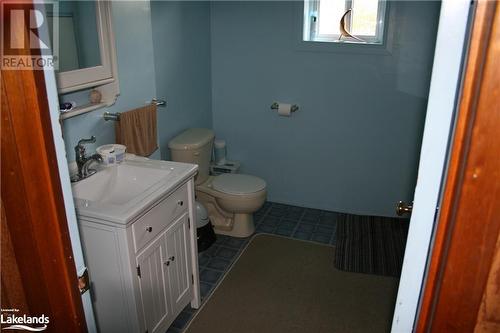 13 Holland Avenue, Byng Inlet, ON - Indoor Photo Showing Bathroom