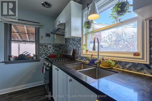 26 Highway Ave, London, ON - Indoor Photo Showing Kitchen With Double Sink