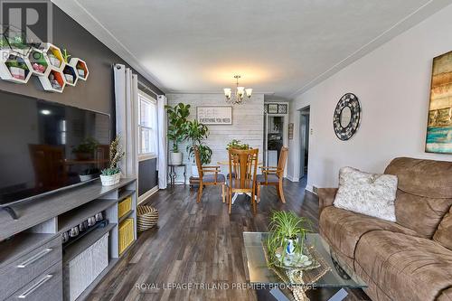 26 Highway Ave, London, ON - Indoor Photo Showing Living Room