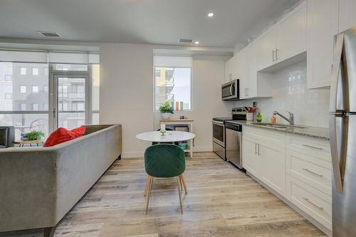 100 Garment Street|Unit #1303, Kitchener, ON - Indoor Photo Showing Kitchen With Stainless Steel Kitchen