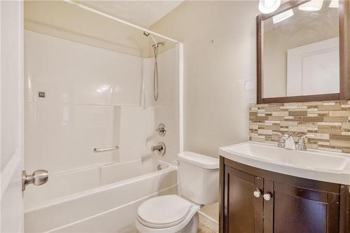 630 Boyd Avenue, Winnipeg, MB - Indoor Photo Showing Bathroom