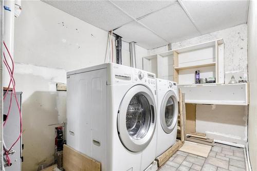 630 Boyd Avenue, Winnipeg, MB - Indoor Photo Showing Laundry Room