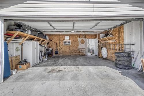 630 Boyd Avenue, Winnipeg, MB - Indoor Photo Showing Garage