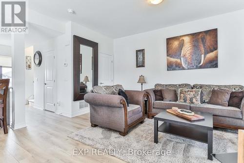#172 -77 Diana Ave, Brantford, ON - Indoor Photo Showing Living Room