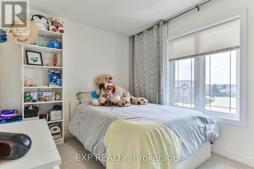 172 - 77 Diana Avenue, Brantford, ON - Indoor Photo Showing Bedroom