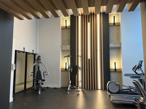 Exercise room - 802-1320 Rue Olier, Montréal (Le Sud-Ouest), QC - Indoor Photo Showing Gym Room