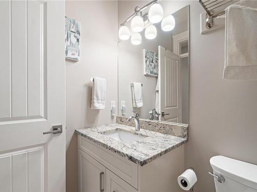 1455 Cimarron Crt, Parksville, BC - Indoor Photo Showing Bathroom
