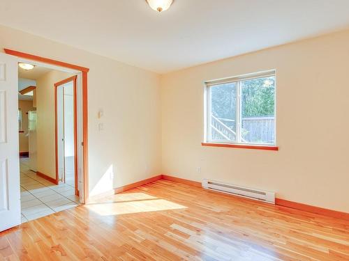 1865 St. Jacques Blvd, Ucluelet, BC - Indoor Photo Showing Other Room