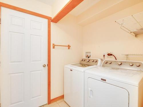 1865 St. Jacques Blvd, Ucluelet, BC - Indoor Photo Showing Laundry Room