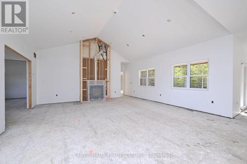 537266 Main St, Melancthon, ON - Indoor Photo Showing Other Room