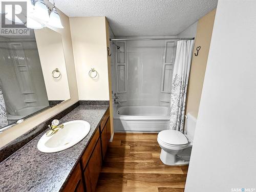 16 275 Alpine Crescent, Swift Current, SK - Indoor Photo Showing Bathroom