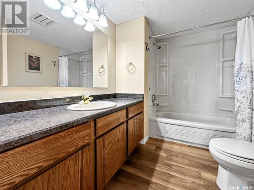 16 275 Alpine Crescent, Swift Current, SK - Indoor Photo Showing Bathroom