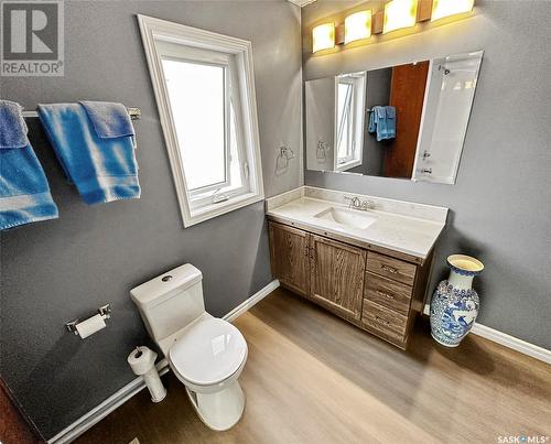 16 275 Alpine Crescent, Swift Current, SK - Indoor Photo Showing Bathroom