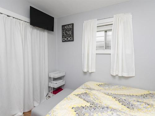178 Empress Avenue S, Thunder Bay, ON - Indoor Photo Showing Bedroom