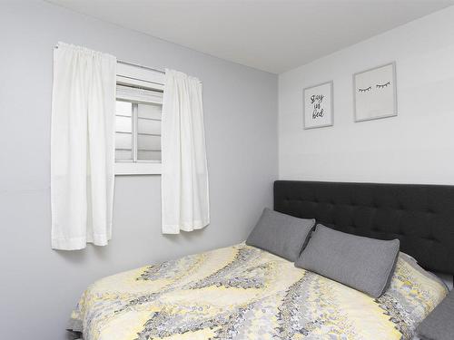 178 Empress Avenue S, Thunder Bay, ON - Indoor Photo Showing Bedroom