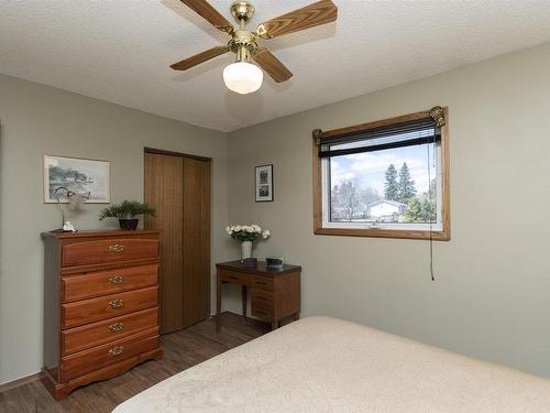 280 Sherwood Drive, Thunder Bay, ON - Indoor Photo Showing Bedroom
