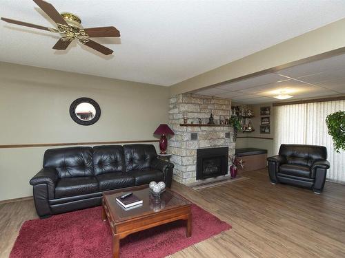 280 Sherwood Drive, Thunder Bay, ON - Indoor Photo Showing Living Room With Fireplace