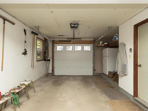 280 Sherwood Drive, Thunder Bay, ON - Indoor Photo Showing Garage